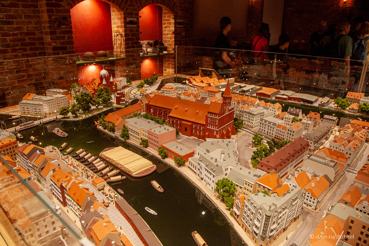 остров кнайпхоф в миниатюре. макет кенигсберга. королевский замок кенигсберг макет. макет кенигсберга в светлогорске. макет кенигсберга в калининграде.