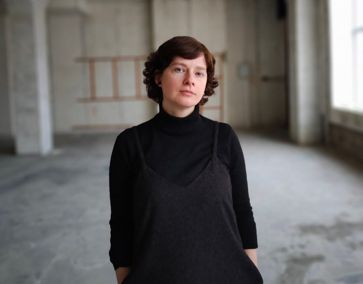    Гостевая художница будет жить и работать в студии 1 месяц Арина Полтанова