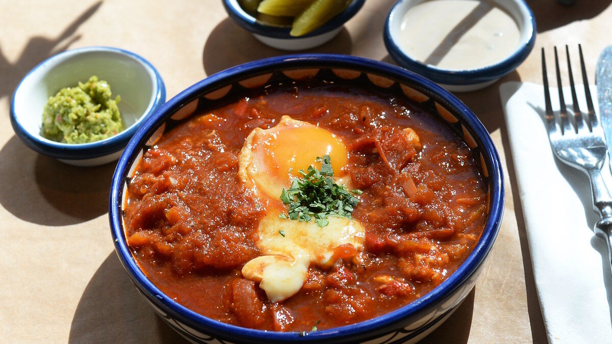    Авторство шакшуки оспаривают многие