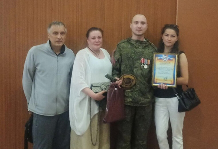    Гвардейцу из казачьего танкового полка Николаю Шагушеву вручили орден Мужества