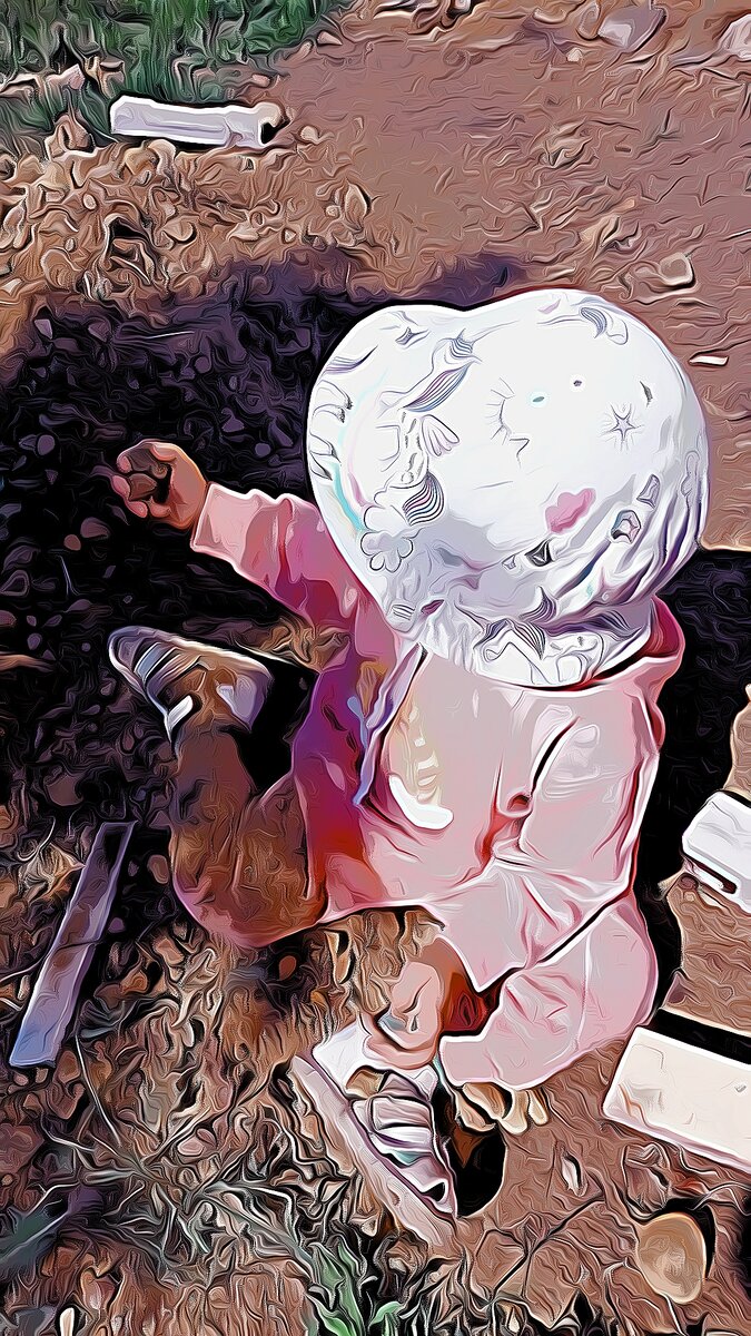 Дочка уже собирает, правда, камни. Фото автора