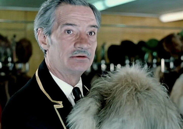 Гардеробщик из "Бриллиантовой руки", фото из открытых источников.