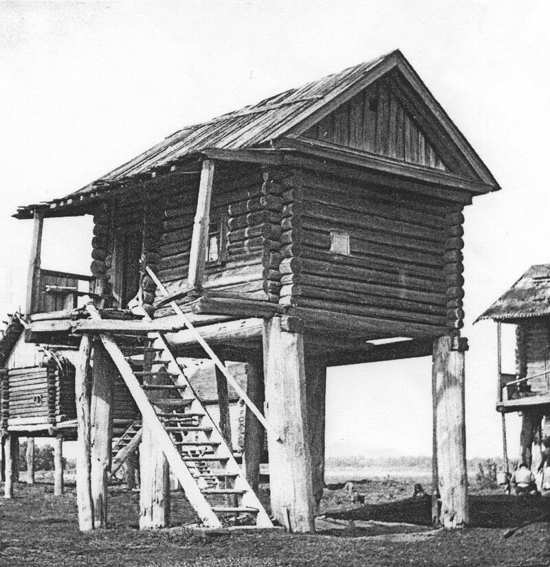  Настя подошла к остановке ближе к полудню. Летнее солнце уже вовсю пекло голову, и она поспешила надеть кепку. К своим 17-ти годам, ловить попутку для нее было делом обычном.-3