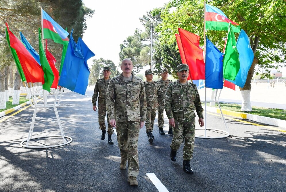 Ни один план не выдерживает встречи с противником