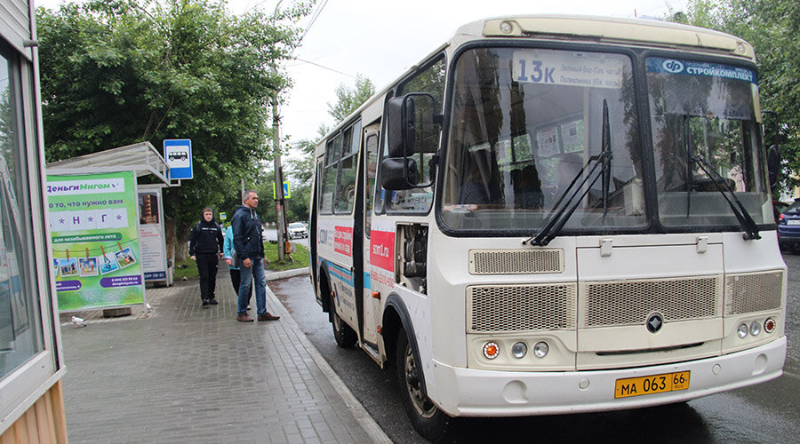 В ближайшее время в Полевском на линию выйдут 12 новых автобусов ПАЗ.  Их закупил перевозчик ИП Вотинцев С.В. Они уже поставлены на учёт и оборудуются всем необходимым