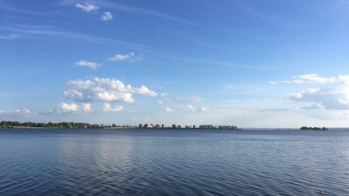     В Татарстане за две недели апреля 2023 года погибли три человека, упав с лодки в воду. Об этом на пресс-конференции сообщил главный госинспектор по маломерным судам Юрий Венедиктов.