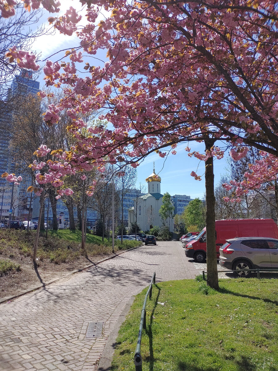 Православный храм в Роттердаме.