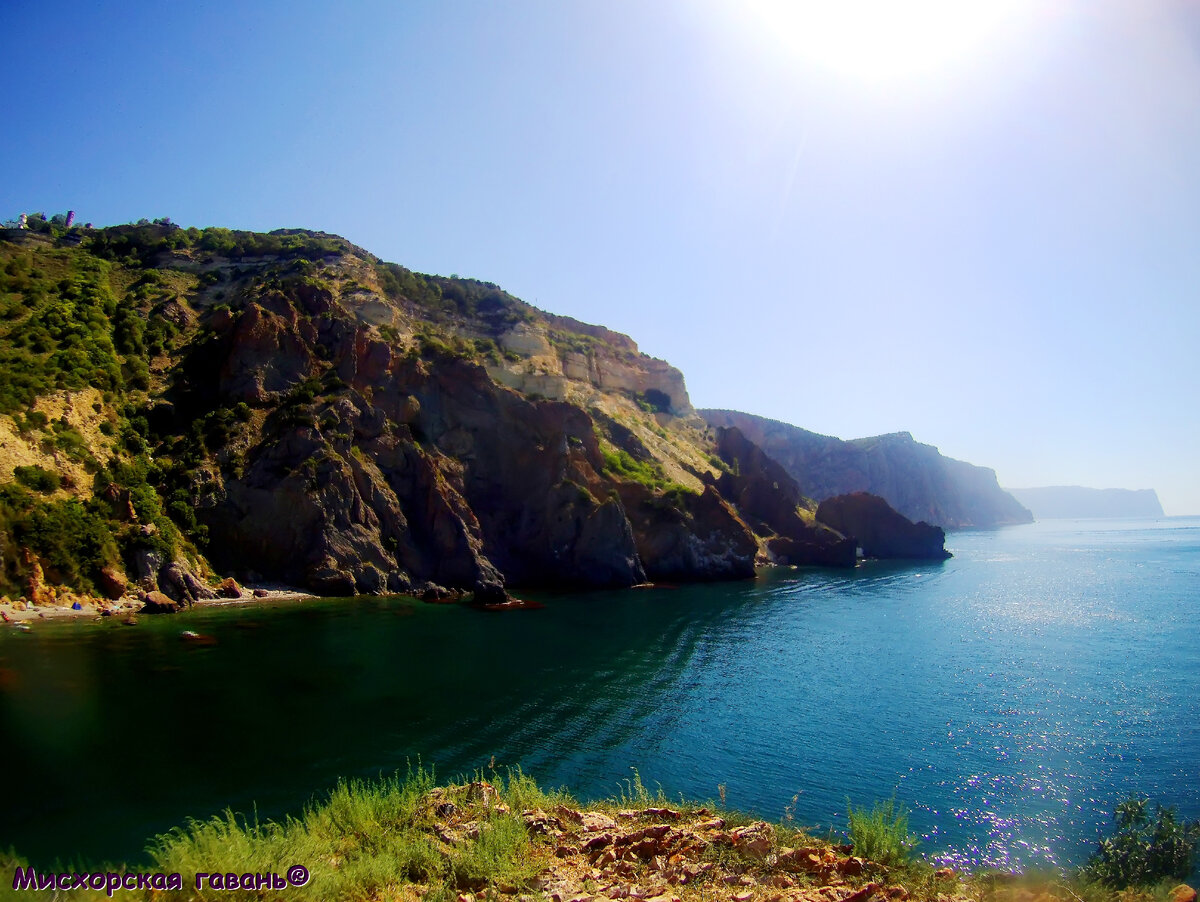 Мыс фиолент скала с крестом. Мыс фиолент крест на скале. Мыс фиолент скала святого явления. Святая скала. Мыс фиолент скала святого явления.