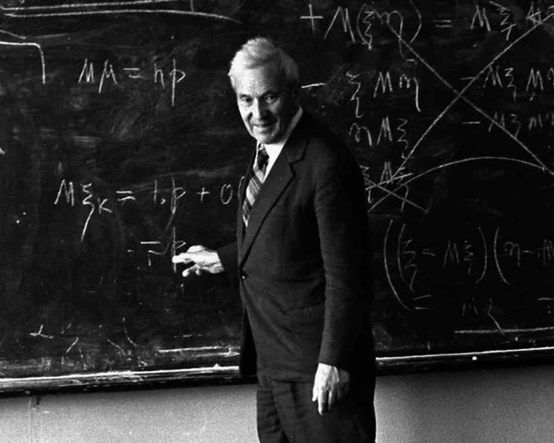 1 Колмогоров Андрей Николаевич на лекции