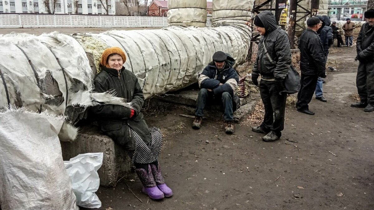     Исследование показало, что в случае увеличения доходов беднейшие слои населения тут же тратят эти деньги, увеличивают свои расходы, а это создает дополнительное инфляционное давление.