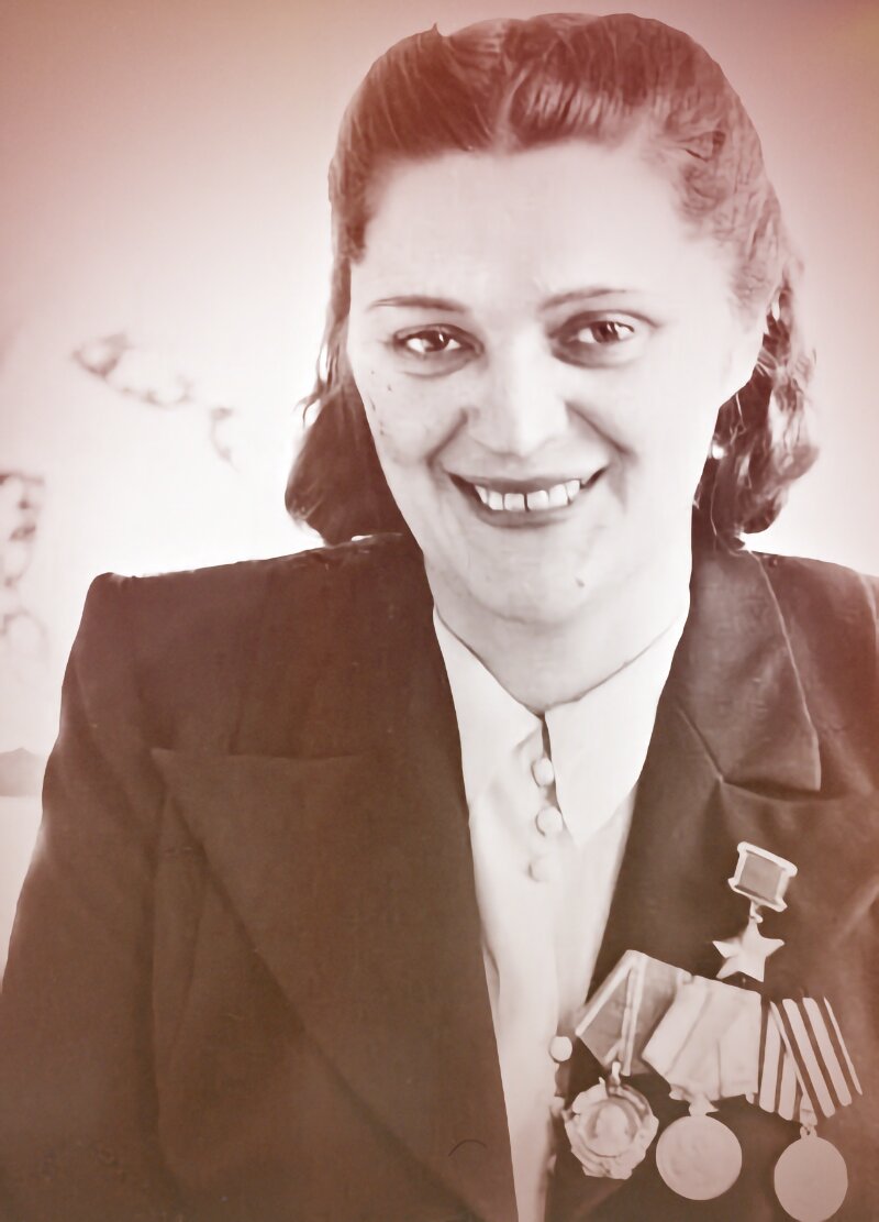 Герой Советского Союза, подложившая бомбу нацистскому палачу