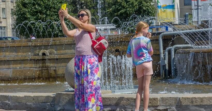 Прогулки по городу — это не только познавательно и полезно для здоровья, это ещё и отличный способ восстанавливаться после стрессовых ситуаций. 