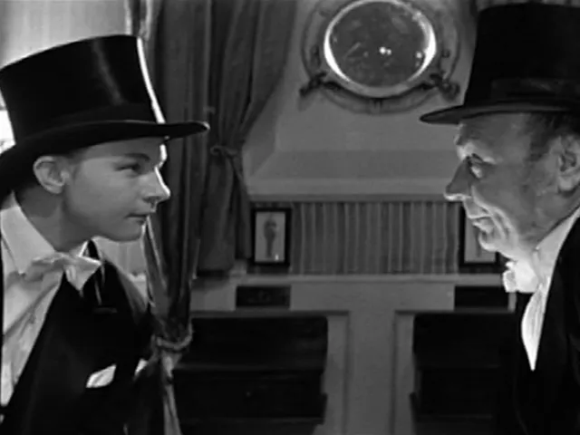 От перемены мест слагаемых смысл не изменяется. Взято из интернета