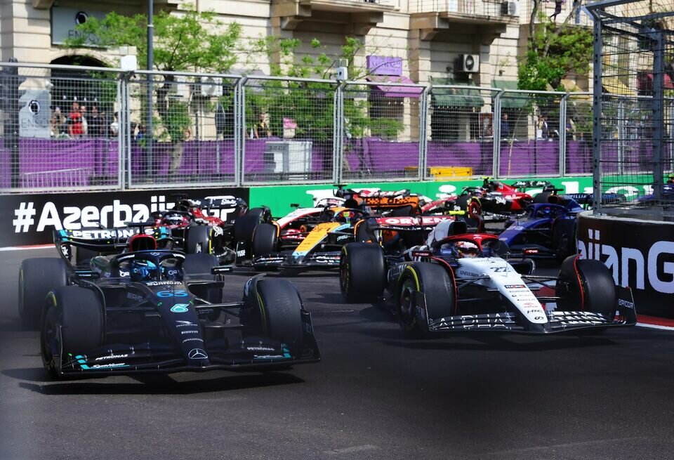    «Не надо было идти на поводу у команд». Алексей Попов – о проблемах с обгонамиLAT Images / Mercedes