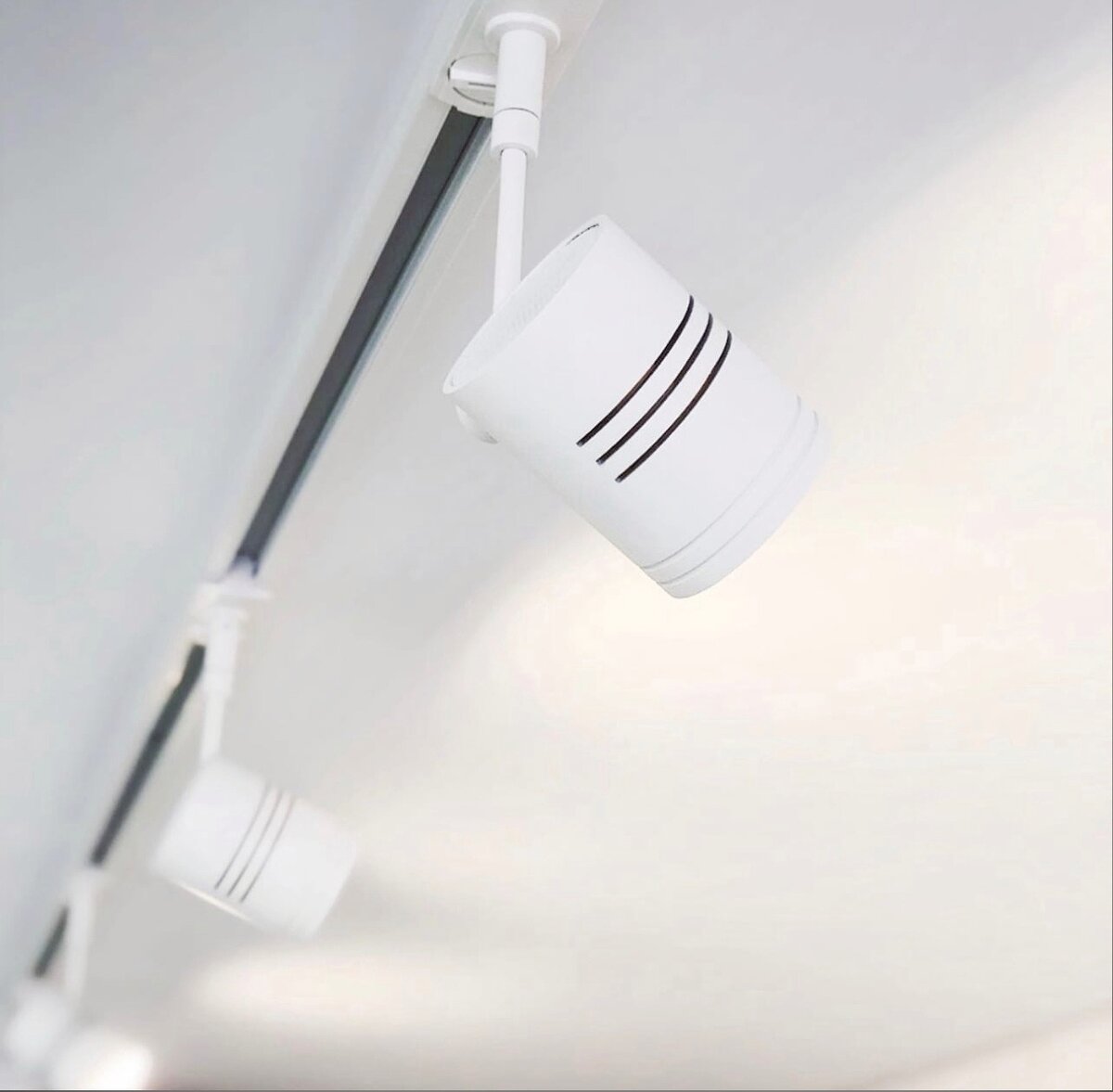 Трековые светильники (листайте карусель)