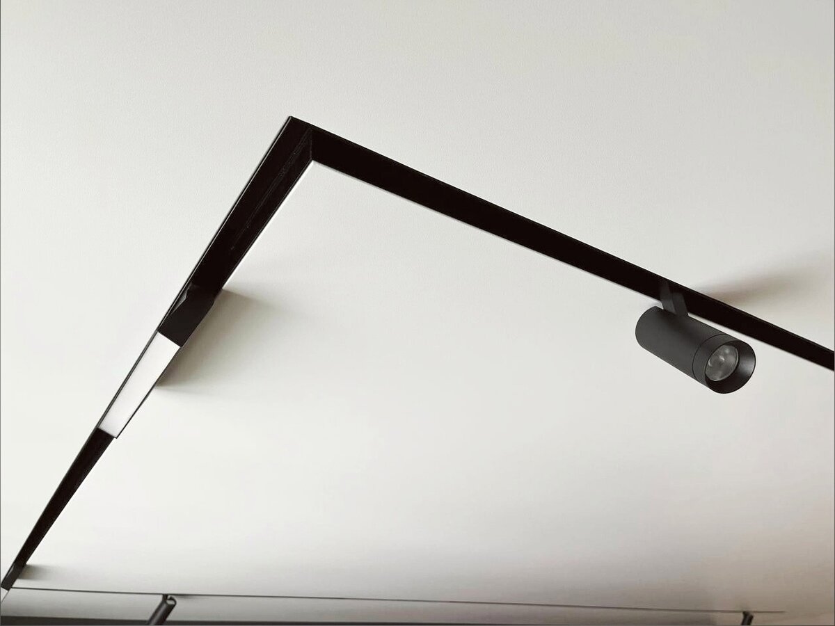 Трековая система Технолайт для натяжных потолков (листайте карусель)