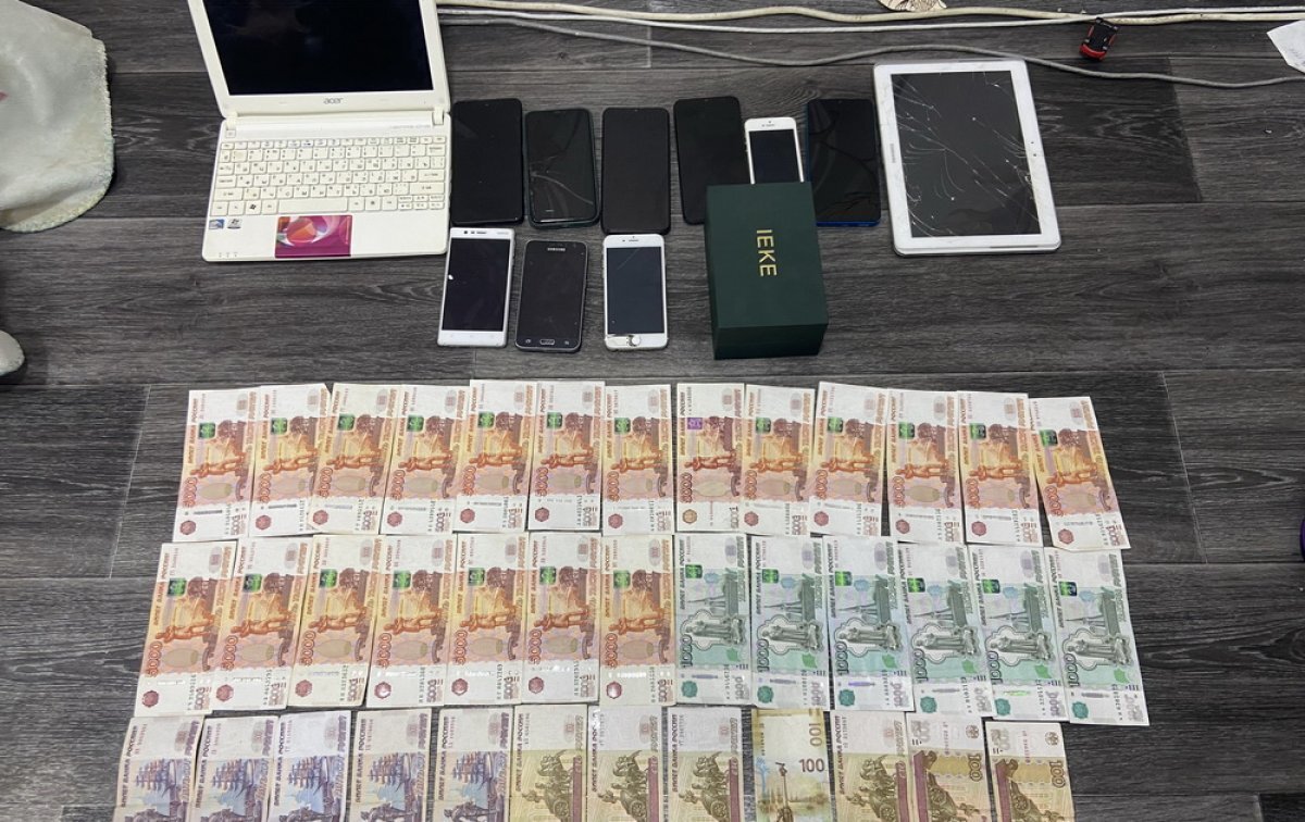    Дистанционные мошенники обманули камчатских бабушек на 3,7 миллиона рублей