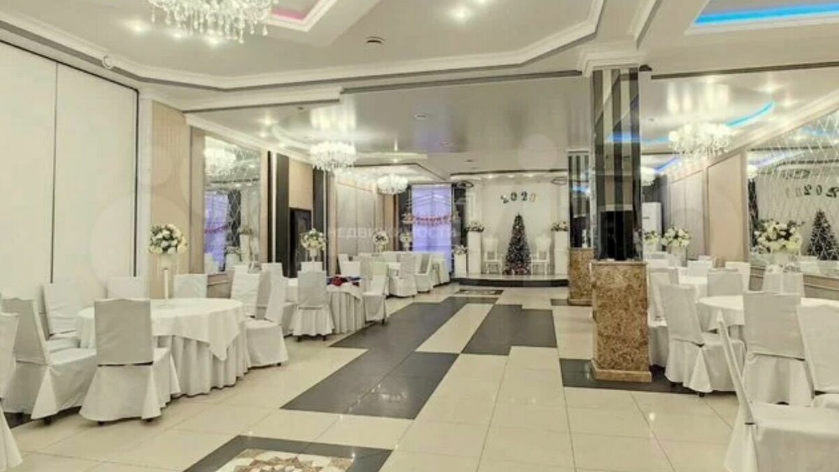     В Казани продают ресторан «Колизей» на проспекте Ямашева, 36. Соответствующая публикация появилась на сайте объявлений.