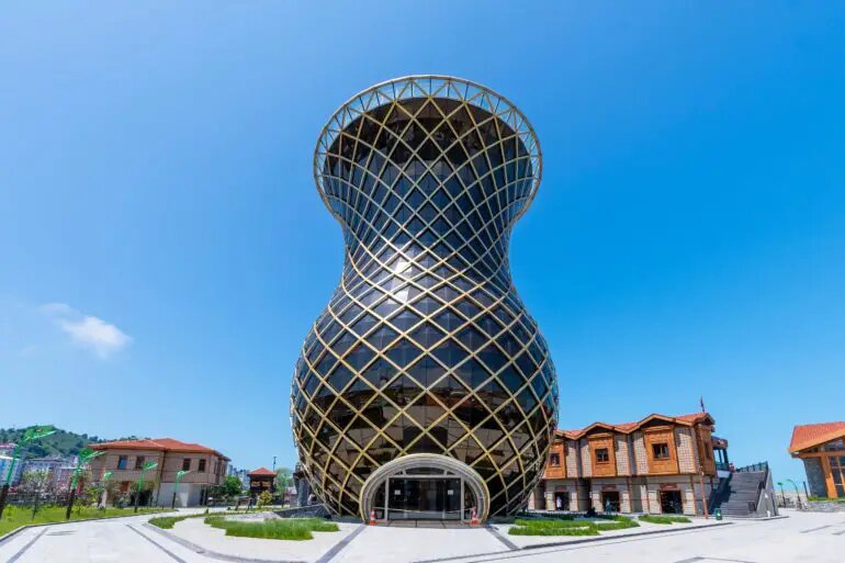 Турецкий город Ризе: проект "Чайный базар". Город считается чайной столицей страны.