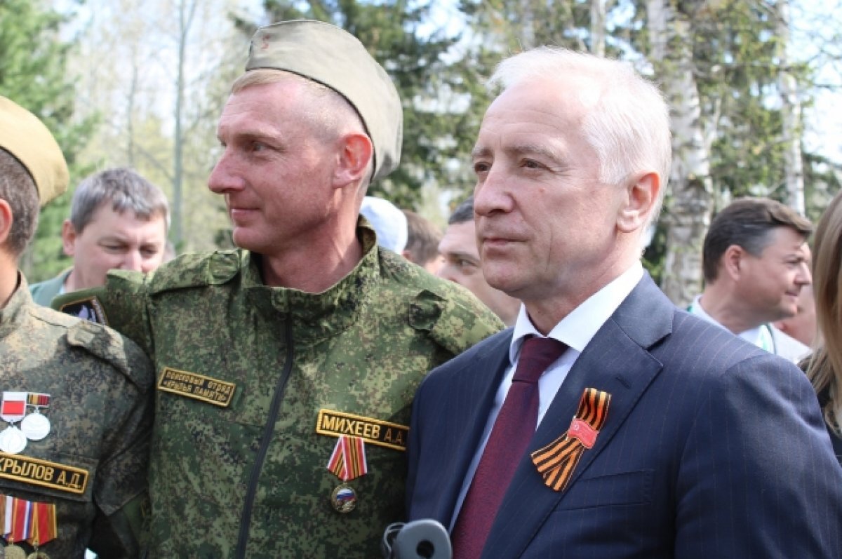    Губернатор и и.о. мэра Томска пообщались с горожанами 9 мая