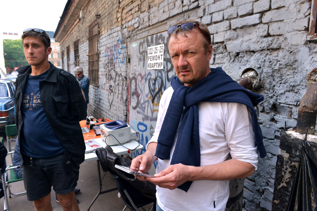 россия 90-х. 90е в россии. стиль одежды 90-х годов в россии. лихие 90е чапаевск. полотня ые.