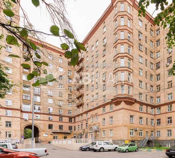 На просторах интернета нашла хорошее фото дома от ABREALTY