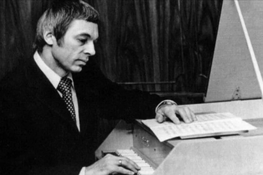 Советские музыкальные композиторы. Александр Зацепин. Зацепин Александр Сергеевич. Зацепин Александр молодой. Зацепин композитор в молодости.