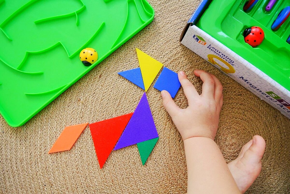 На фото — набор LER0416-6 "Танграм" 