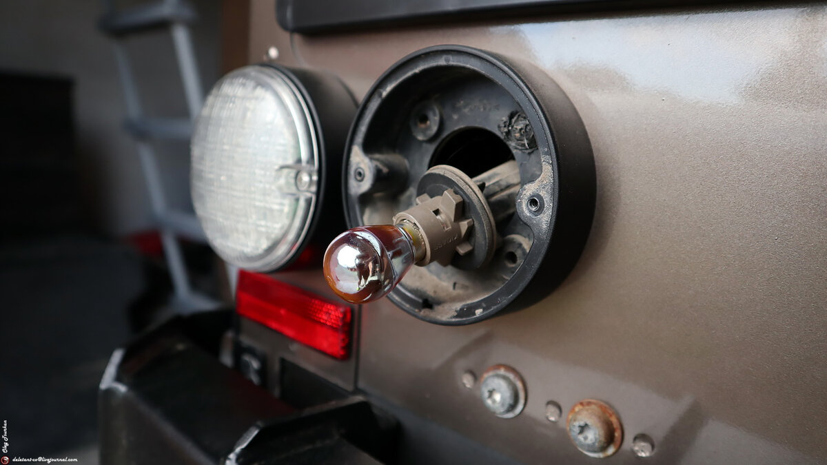 
указатель поворотов © deletant