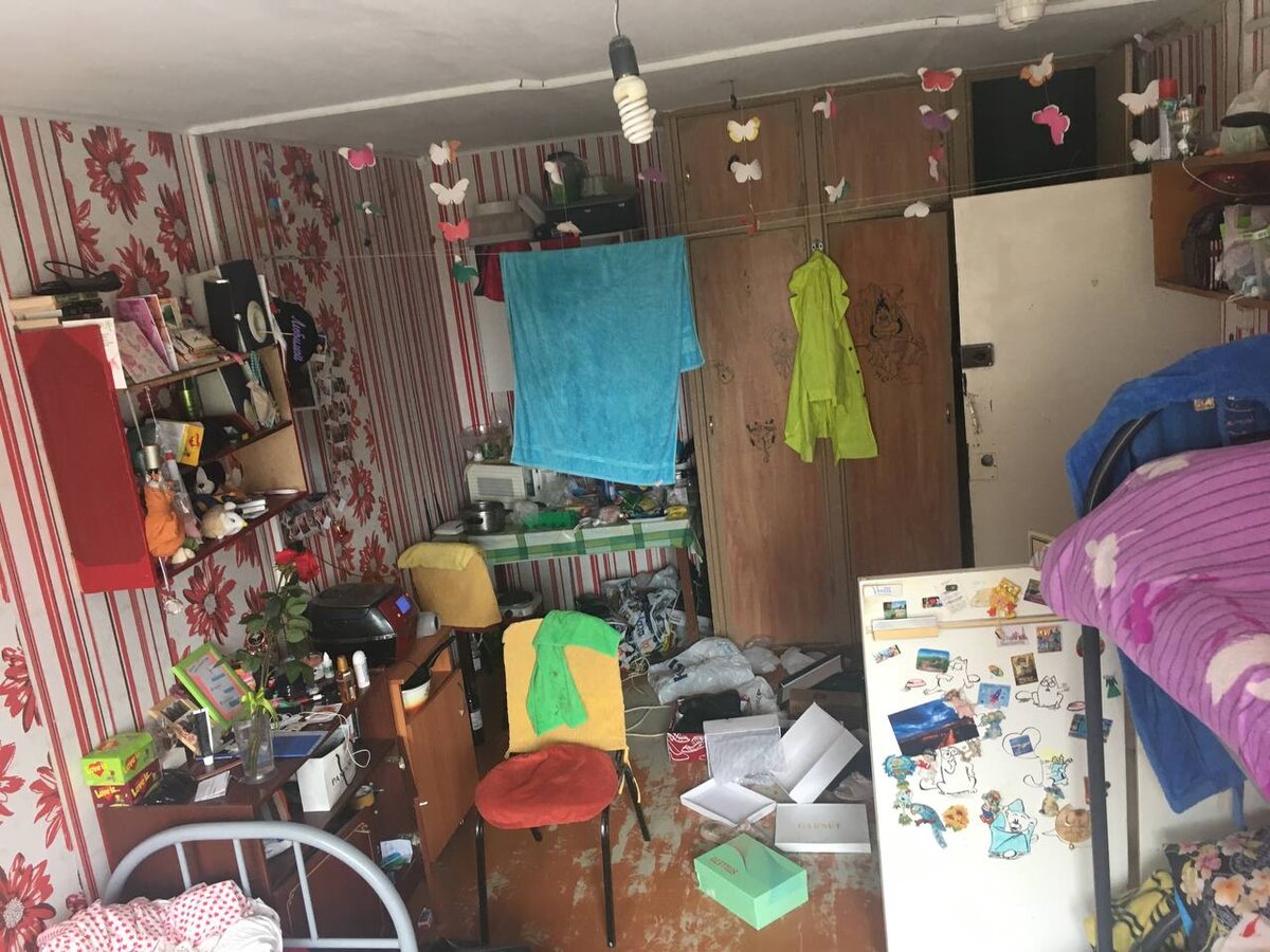 В Омске я жила в университетской общаге. Своего жилья у нас с парнем не было, поэтому ипотеку пришлось бы брать, даже если бы решили остаться.