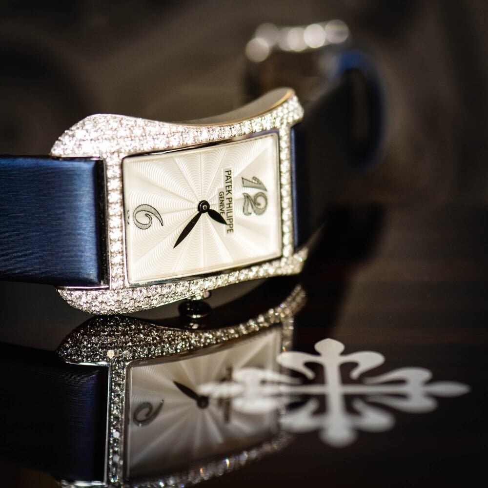 Часы Patek Philippe Gondolo в корпусе из белого золота с бриллиантами
