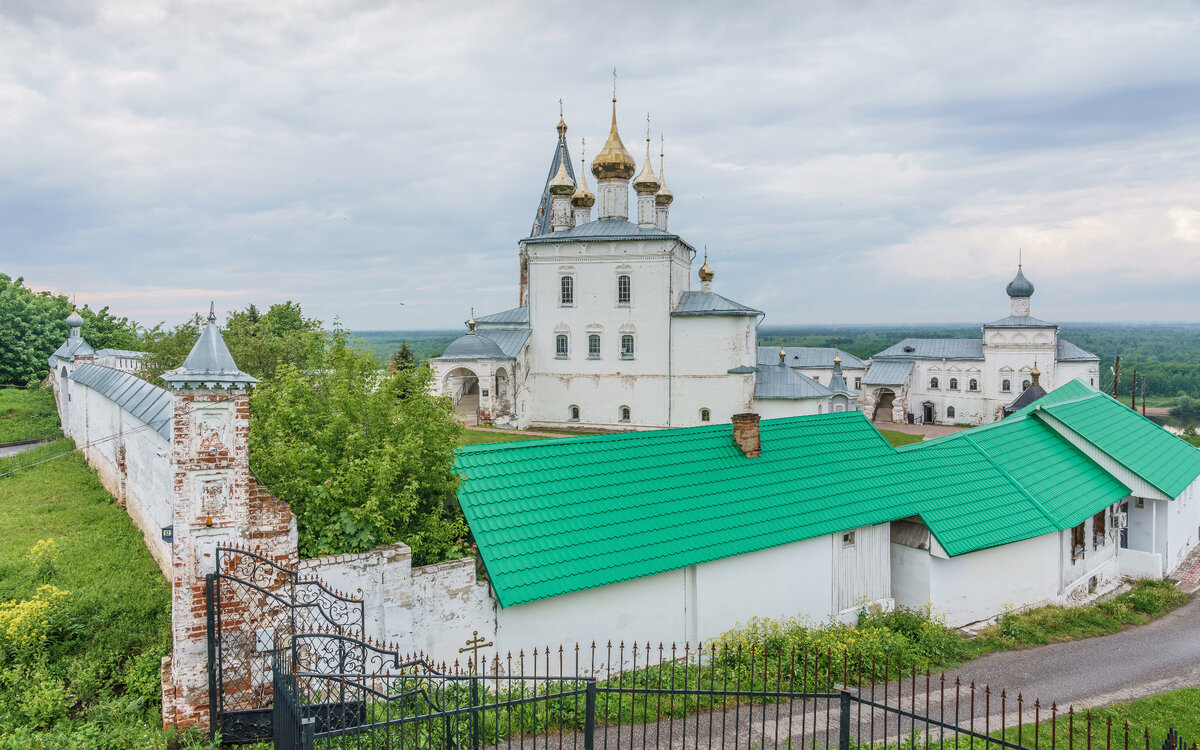 Никольский монастырь // © Alexander Savin, WikiCommons