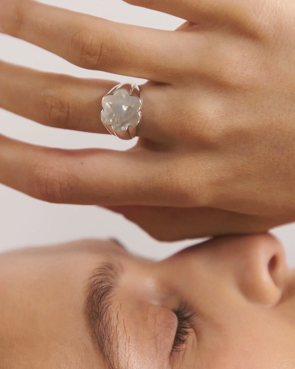    Боди из сетки, тюрбан и кольца-печатки: выбираем аксессуары для свадьбы и просто так (фото 3)