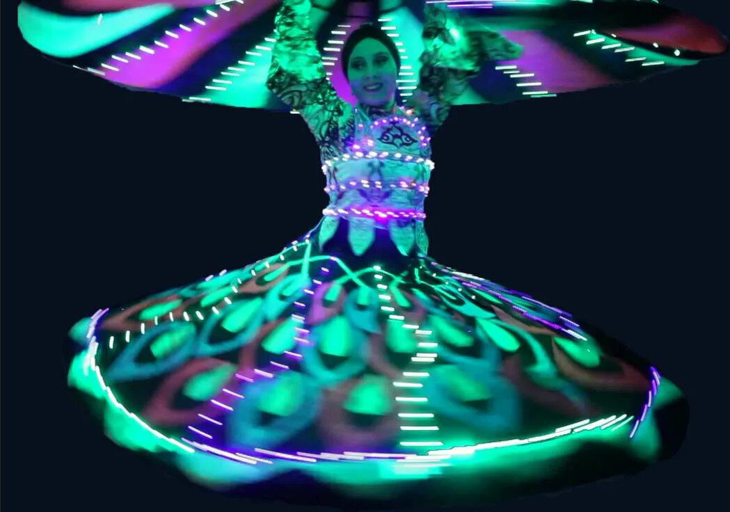 А вот и столь редкая танцовщица тануры (открытые источники)