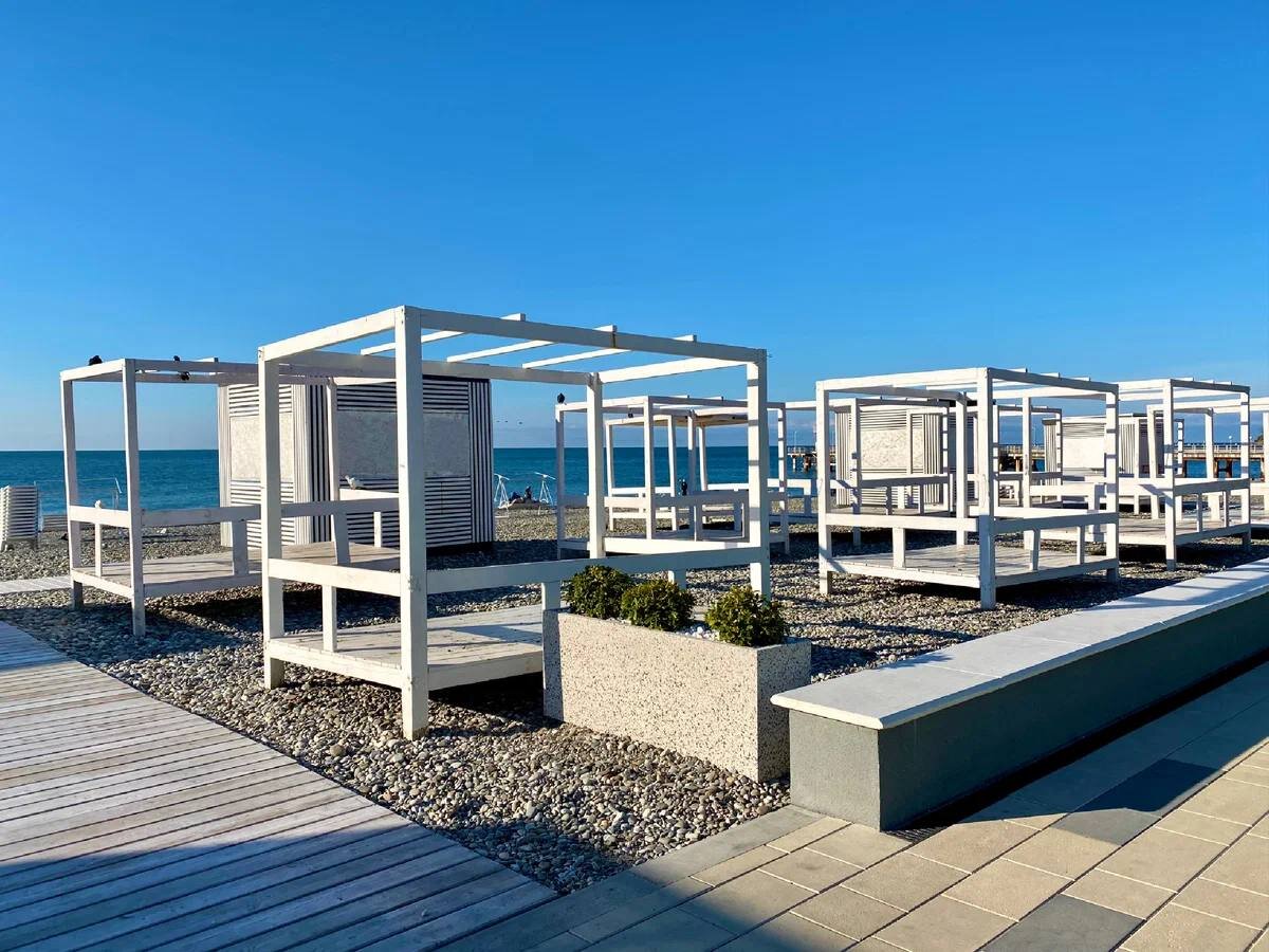 Пляж в Дагомысе