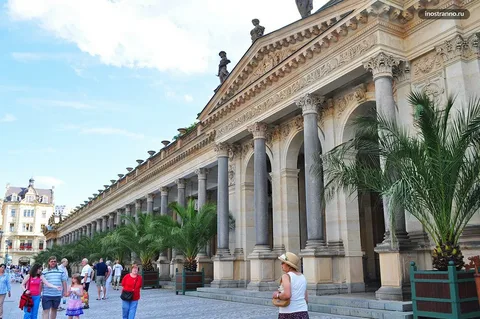 Млынская колоннада.