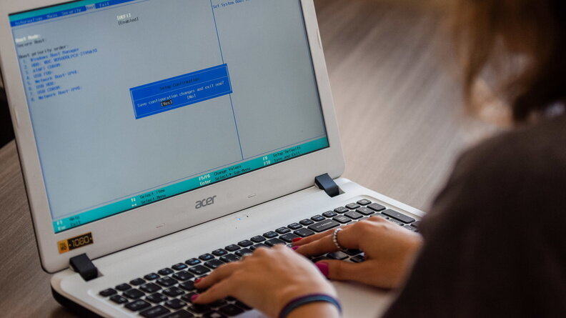     Опубликованное в Сети якобы заявление главы государства Владимира Путина по поводу всеобщей мобилизации оказалось фейком.