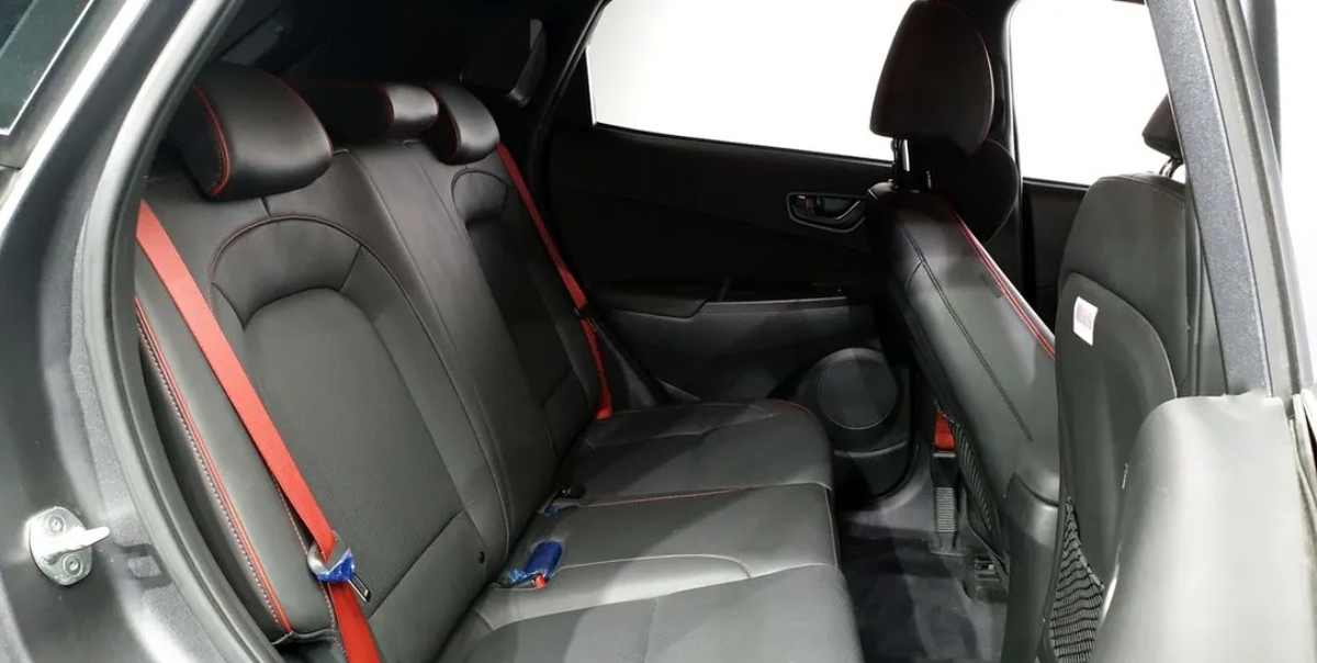 Hyundai Kona: ну, нет их в Корее на автомате)) А так кроссовер очень ...