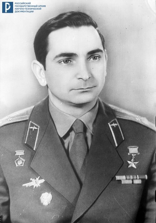 Летчик-космонавт СССР, Герой Советского Союза, подполковник В.Ф. Быковский. 1963 г. РГАНТД. Арх. № 2-46