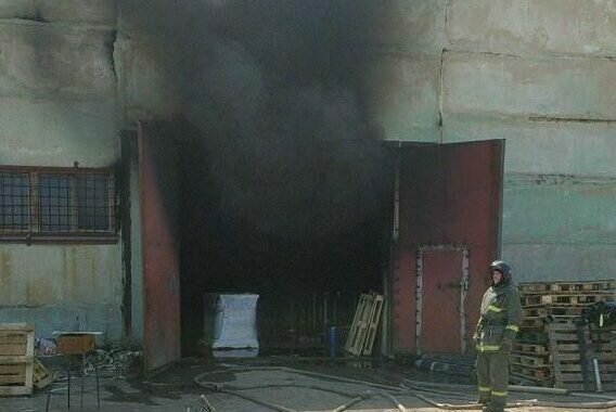    В Новотроицке на пожаре производственного помещения погиб человек, двое пострадали Марина Шарт