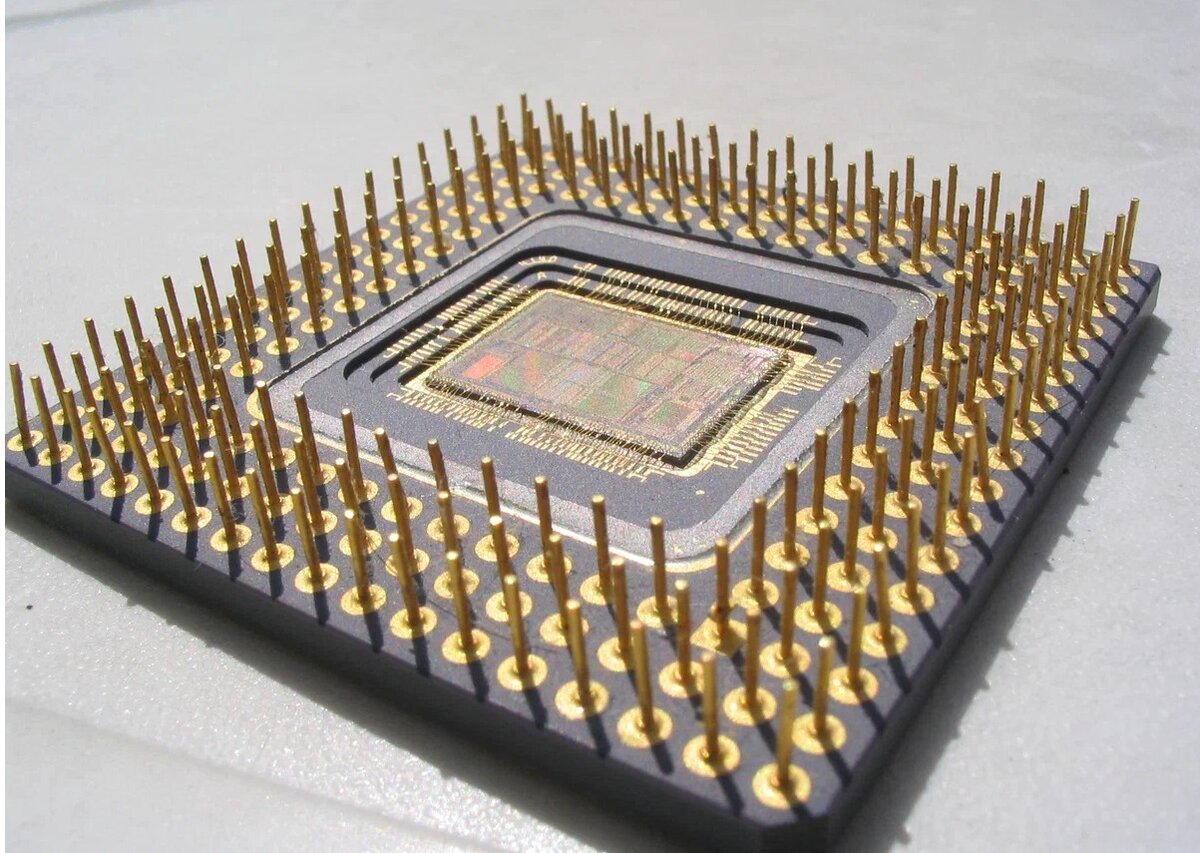 Процессор ЦПУ. Кристалл процессора z80. Микропроцессор 1818. Процессоры (CPU)(Центральный процессор) 2023.