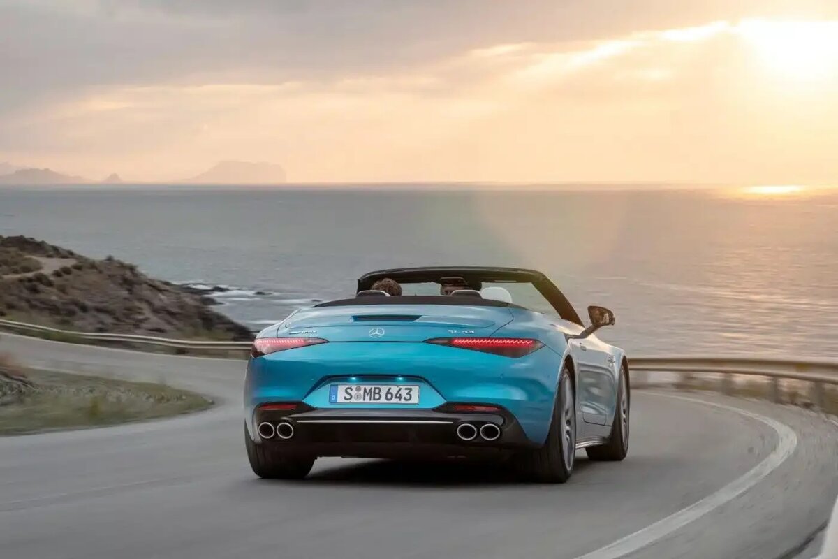 Mercedes-AMG SL 43 2023 года