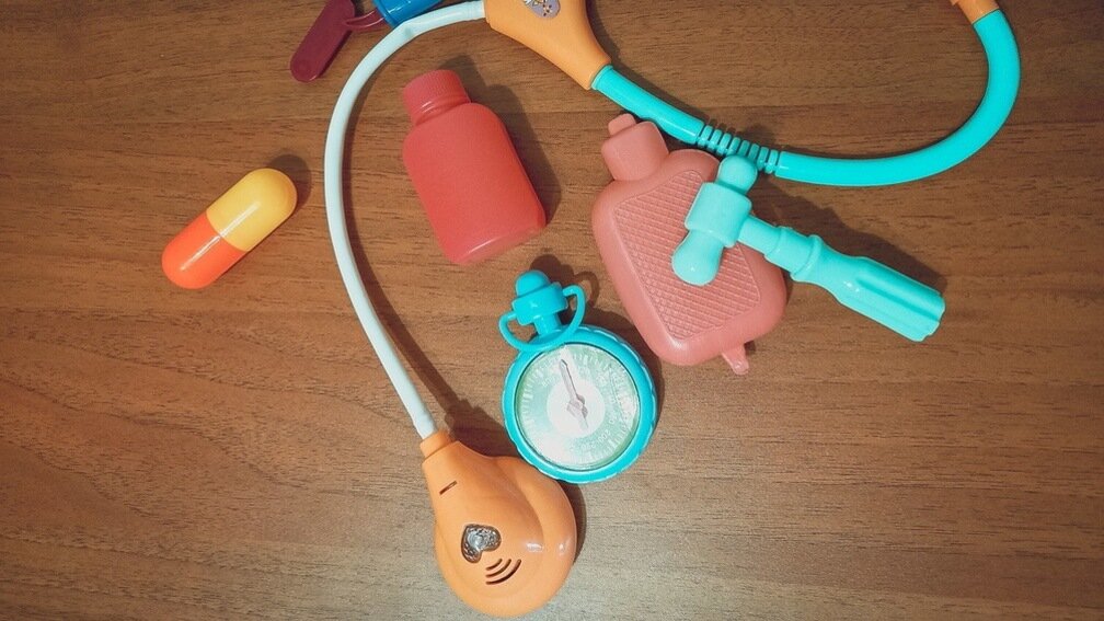     В Петрозаводске пятилетний ребенок получил травму — его палец застрял в детской игрушке, вытащить его мальчик не смог. О происшествии сообщили в ГКУ «Карельская поисково-спасательная служба».