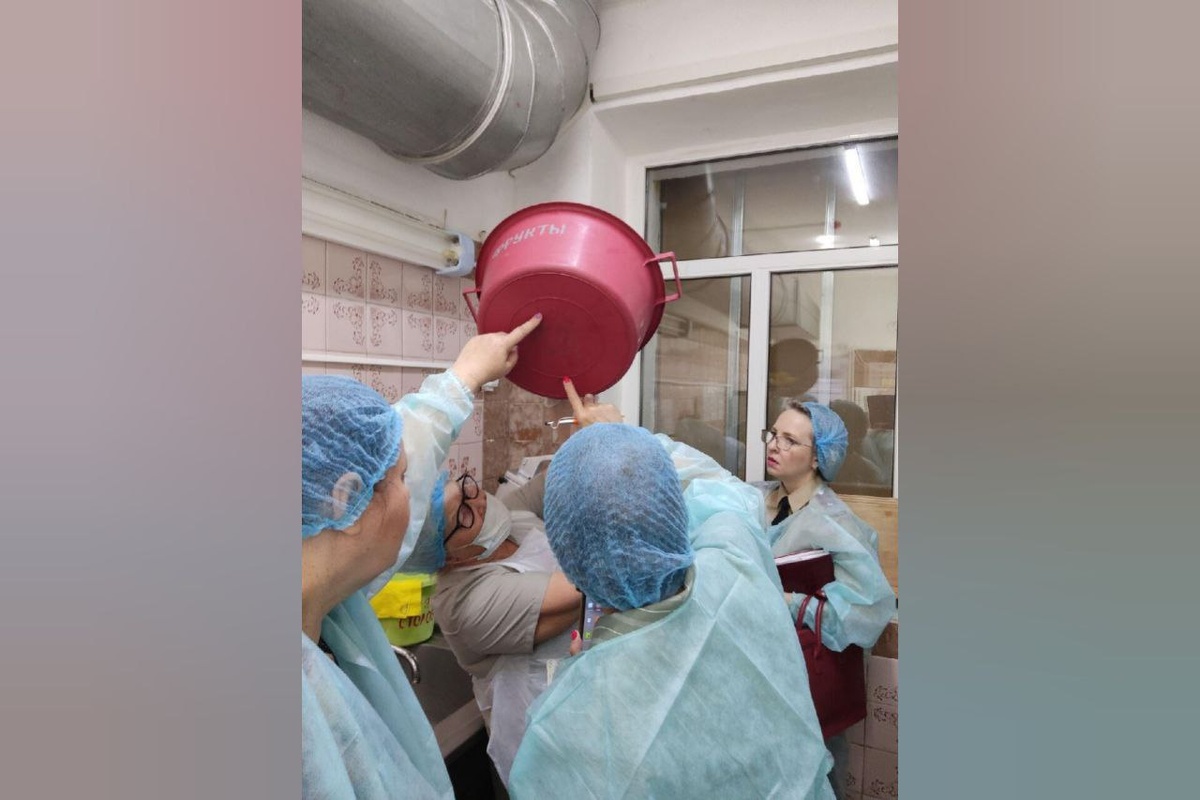    В Оренбуржье 692 лагеря открыли двери первой смены для детей по заключению Роспотребнадзора Андрей Севостьянов