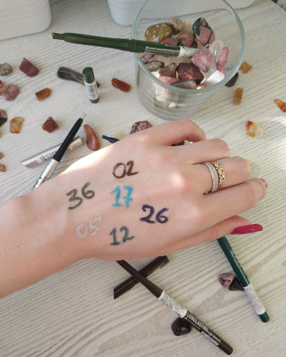 Карандаши для глаз Long lasting eye pencil -свотчи 