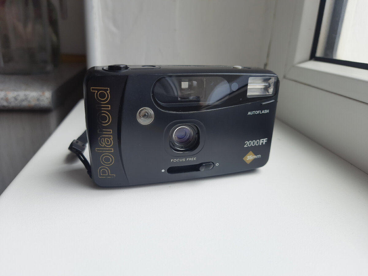 Polaroid 2000FF