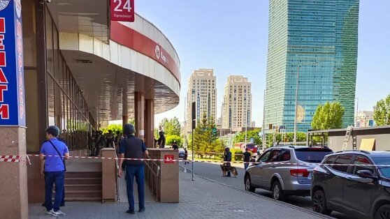    Удерживавшего заложников в банке Астаны обезвредили и задержали Ксения Пудовкина