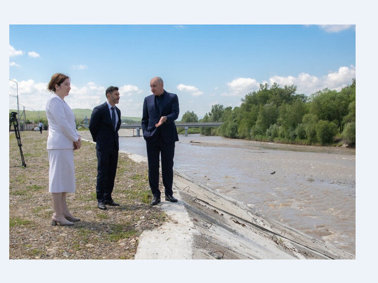     Фото:сайт главы КЧР.