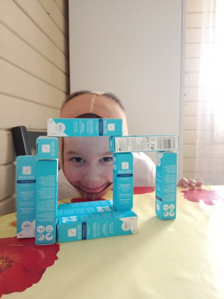 На фото по порядку: Коля Б., Милана Б., Миша А., Инга М., Вероника О. 