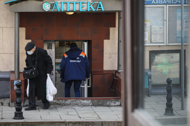   Размер социальной пенсии вырастет с 6 925 рублей до 7 153 рублей, а средний размер выплаты составит 10 193 рубля. Решение затронет 4 млн человек Фото: «БИЗНЕС Online»